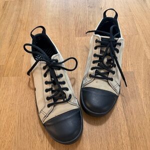 Woobies Men's 8 Tan and Black Canvas Lace Up Sneakers